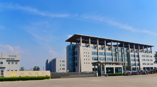 1.沃华医药形象照